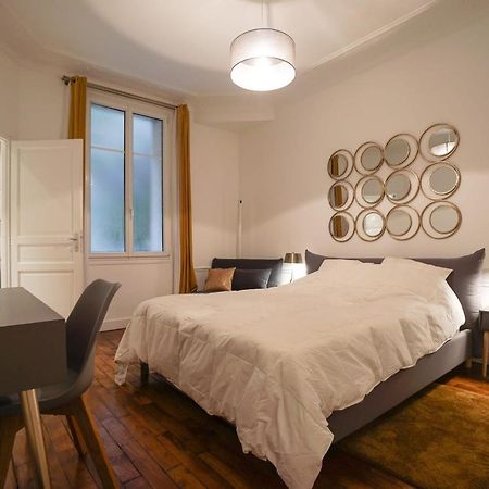 Apartamento Large Flat At 2 Steps From The Eiffel Tower París Exterior foto