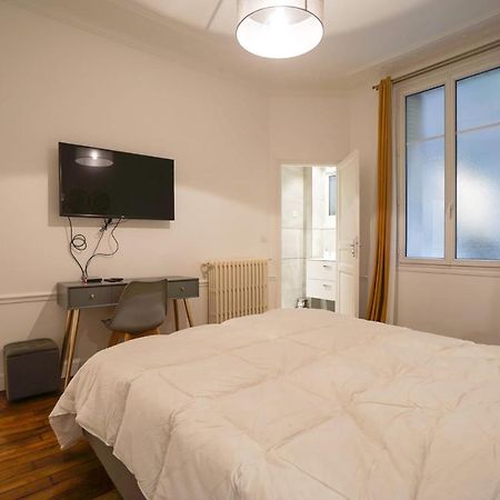 Apartamento Large Flat At 2 Steps From The Eiffel Tower París Exterior foto