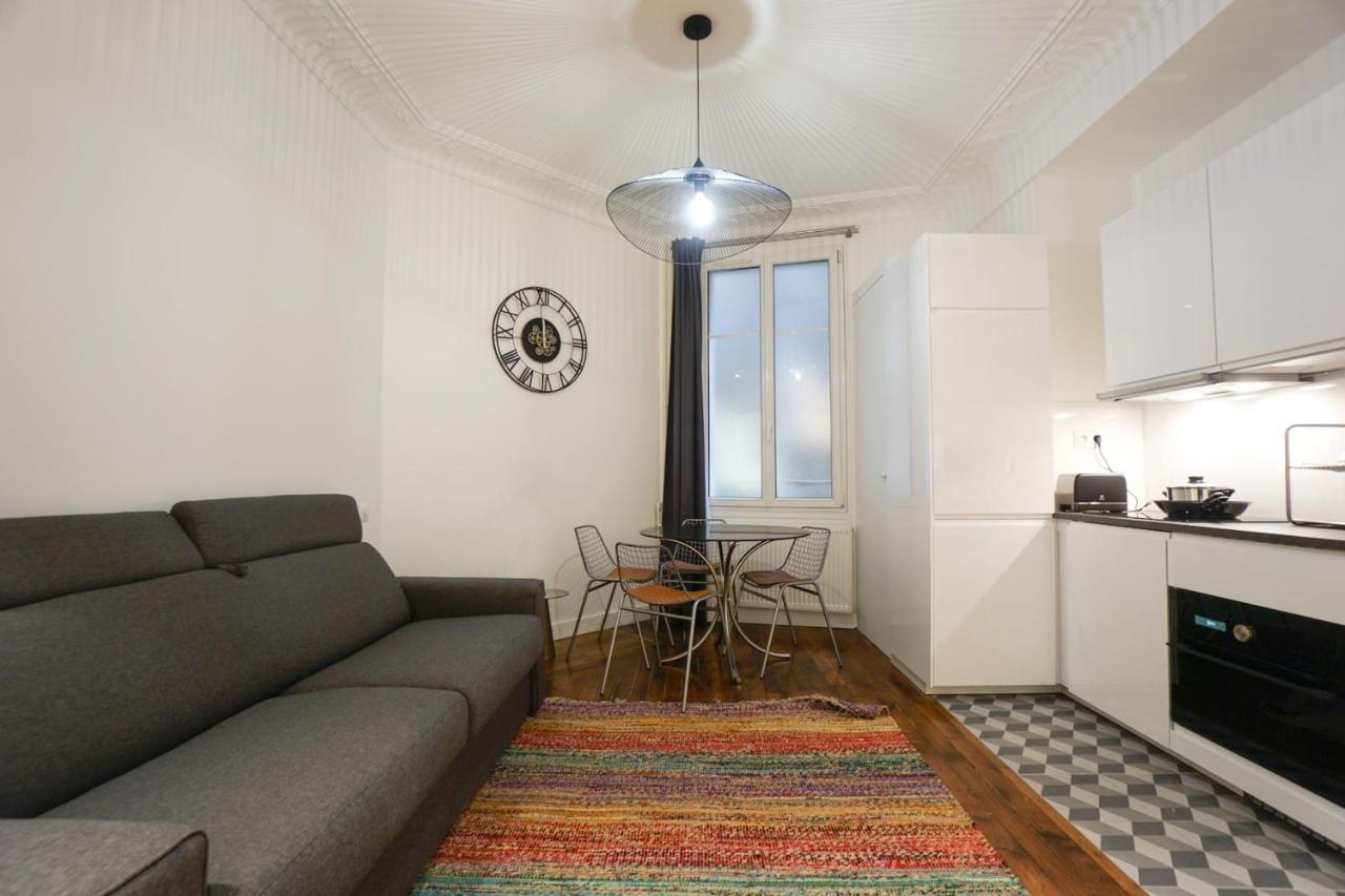 Apartamento Large Flat At 2 Steps From The Eiffel Tower París Exterior foto