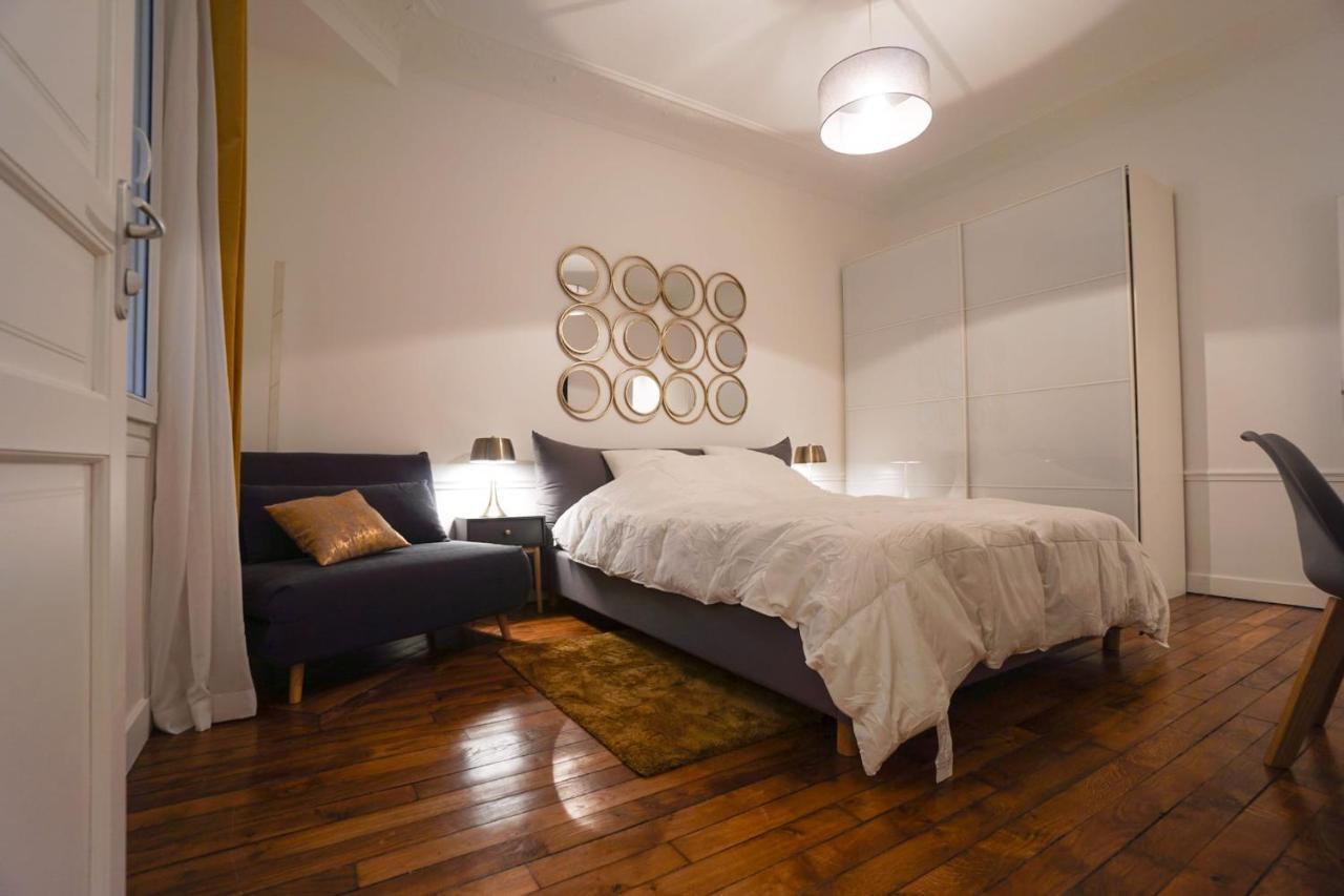 Apartamento Large Flat At 2 Steps From The Eiffel Tower París Exterior foto